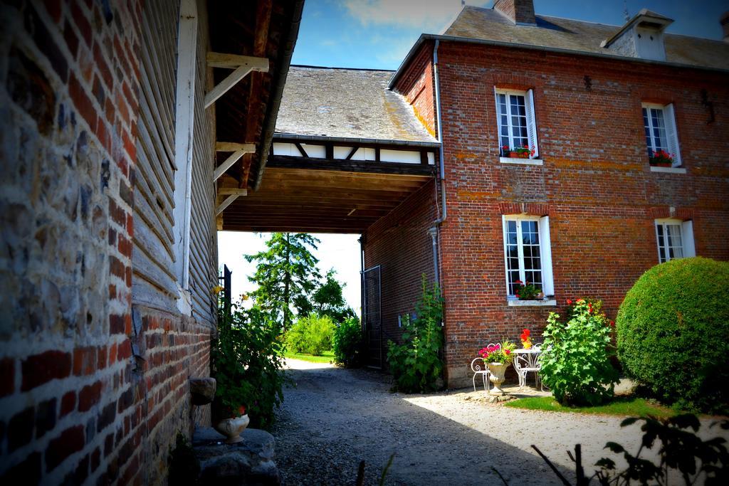 Au Mesnil Le Bas Bray Bed & Breakfast Bures-en-Bray Exterior photo