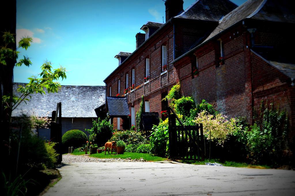Au Mesnil Le Bas Bray Bed & Breakfast Bures-en-Bray Exterior photo