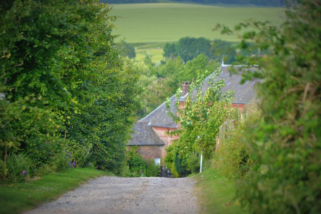 Au Mesnil Le Bas Bray Bed & Breakfast Bures-en-Bray Exterior photo